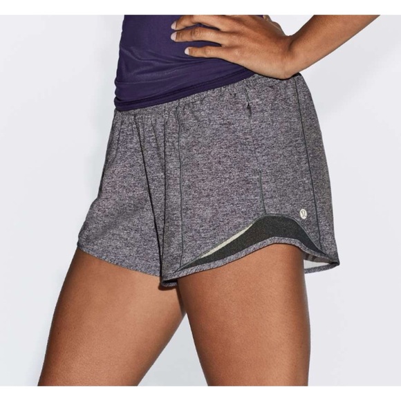 Lululemon Hotty Hot Short Tall - Picture 1 of 11